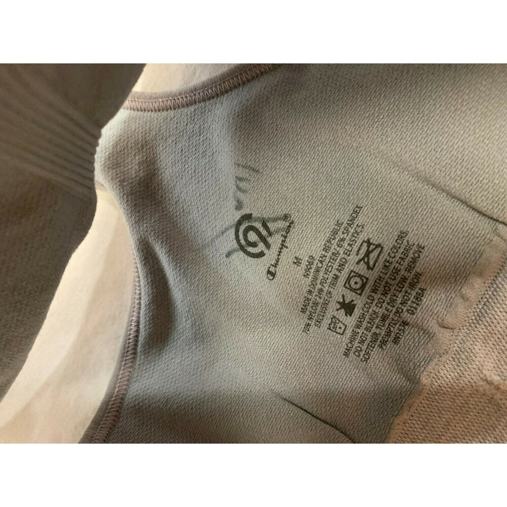 NWT CHAMPION WOMENS SPORTS SEAMLESS BRA SIZE M - Picture 2 of 3